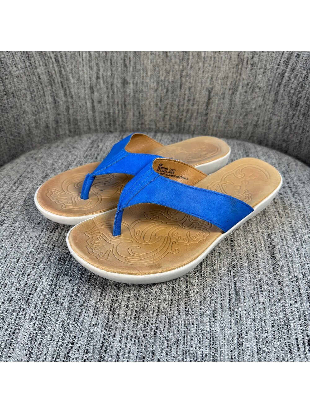 b.o.c. Born Concept Womens Blue Thong Platform Sandals Cushioned Size 8